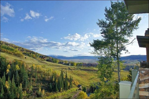 Heated Pool and Hot Tub, Ski In, Ski Out, Top Level Unit, -Remodeled Fall 2022-